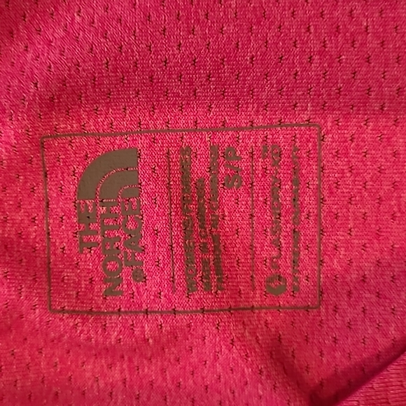 The North Face workout top - Picture 3 of 4